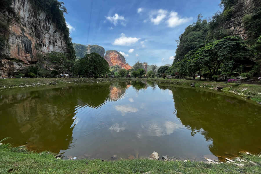 Our Guide To Kek Lok Tong Cave Temple • The Gees Travel