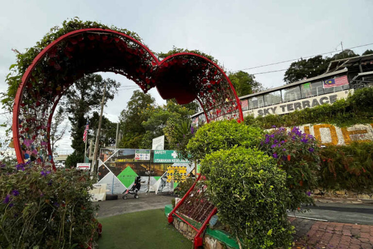 Love Arch And Skye Terrace At Penang Hill