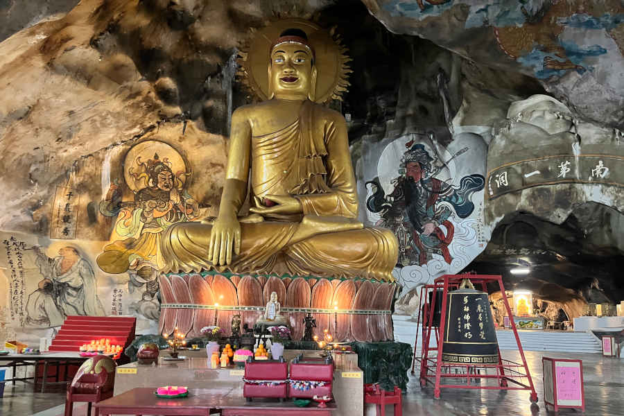 4 Things To Do - Perak Cave Temple Ipoh • The Gees Travel