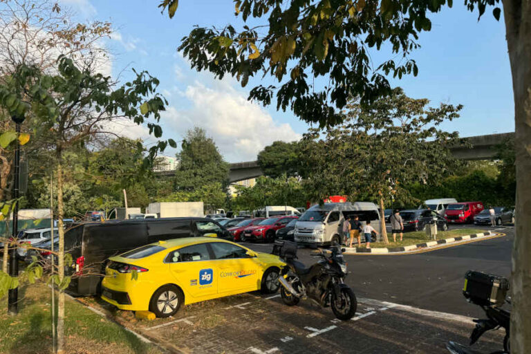 Car Park At Sengkang Riverside Park