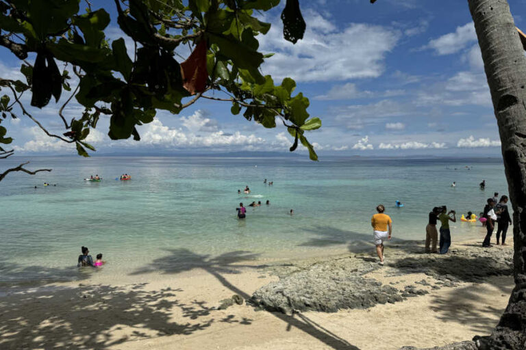 Beach View At Dalaguete Beach Park Cebu